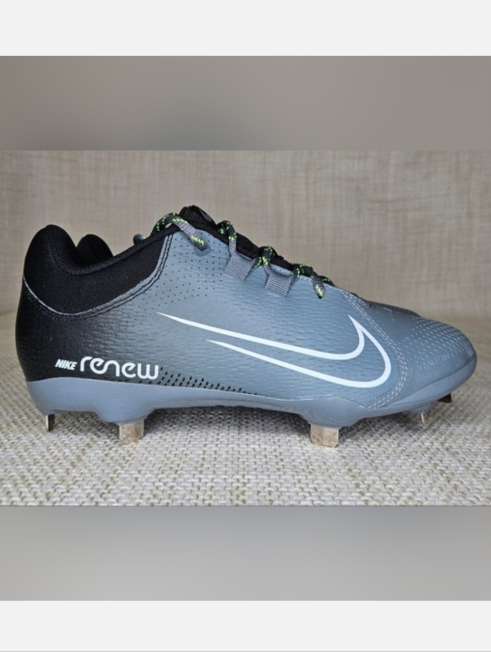 NWOT Nike Hyperdiamond 4 Pro Women's Metal Softball Cleats Gray/Black Size 8.5
